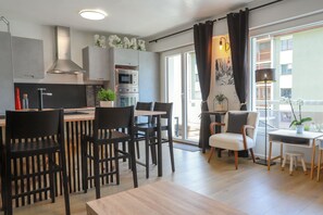 تناول الطعام