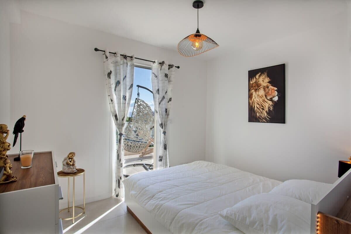 1 chambre, fer et planche à repasser, Wi-Fi, draps fournis