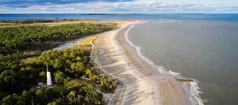 Sand In My Boots, Minutes to Parris Island & Beaufort and the beach!