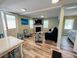 Télévision, cheminée