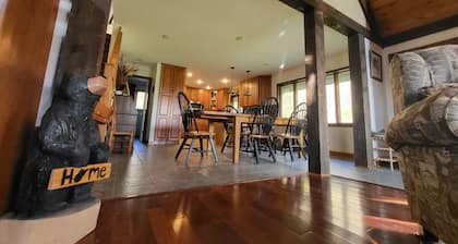 4BR, 3.5 bath. Kid-friendly full home rental with Hot Tub, and an AMAZING view.