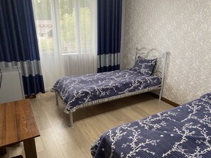 Deluxe Triple Room | Soundproofing