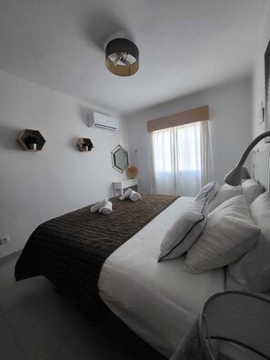 1 bedroom, iron/ironing board, free WiFi, bed sheets