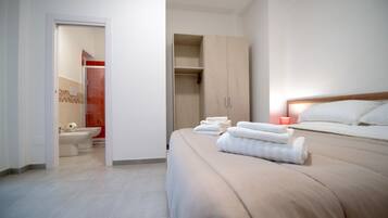 1 bedroom, premium bedding, down comforters, memory foam beds