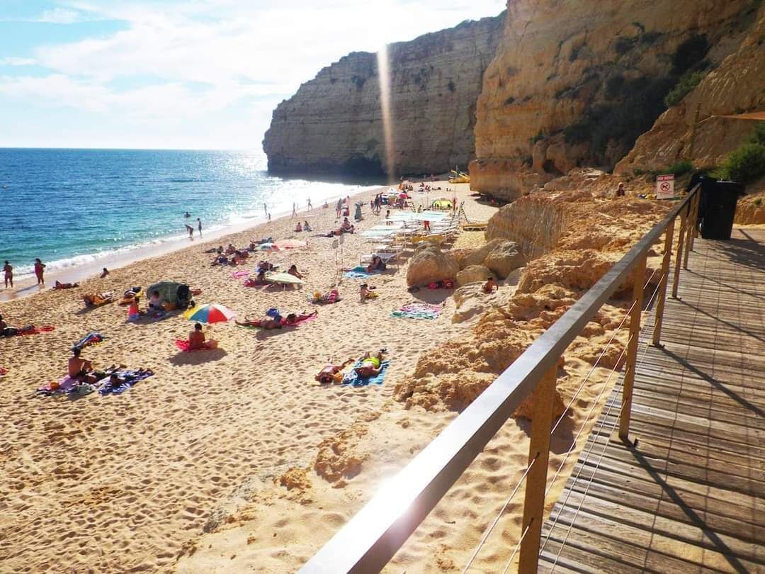 Una playa cerca