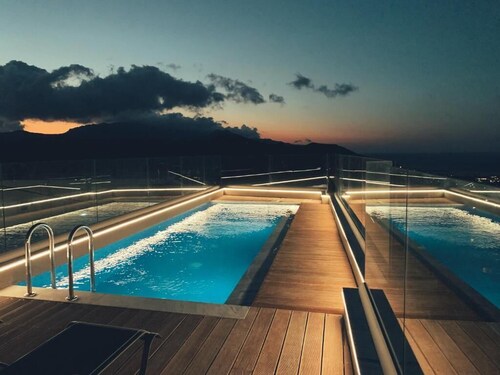 King Crimson Luxury Apartments