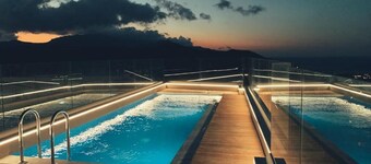 King Crimson Luxury Apartments