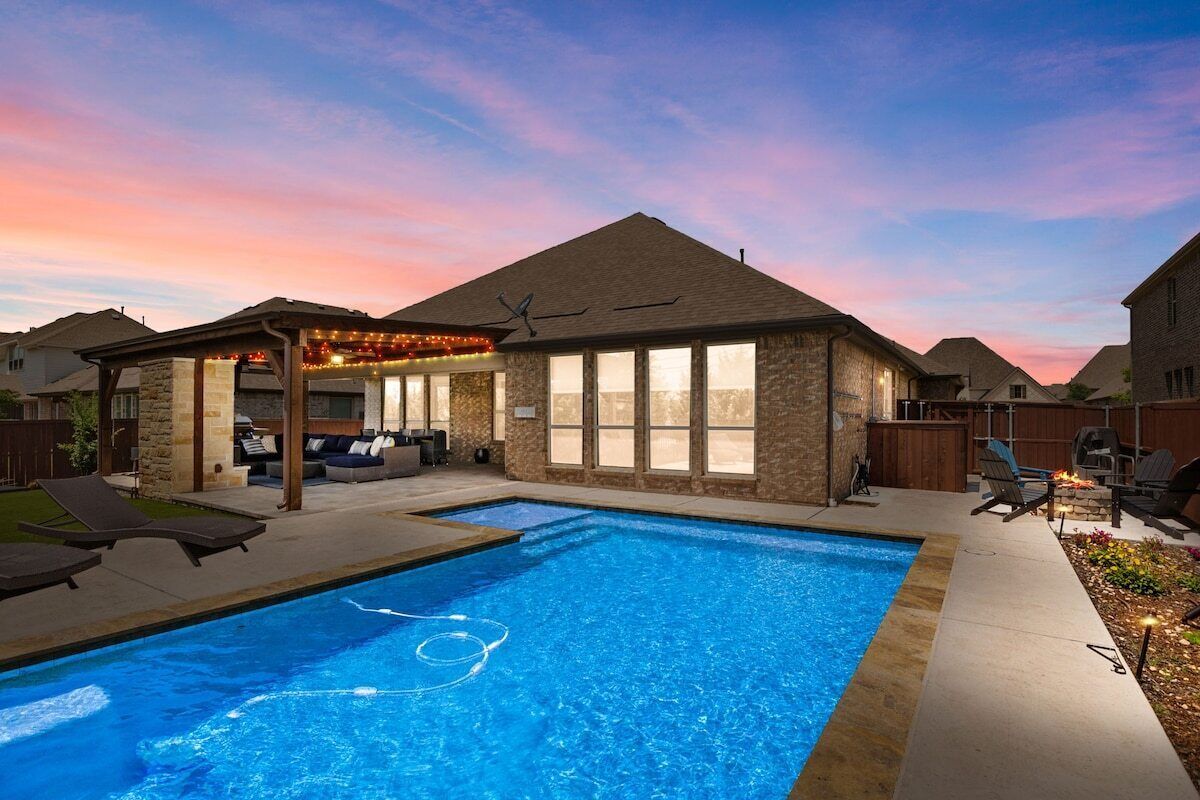 Luxury Indoor/Outdoor Living Oasis
