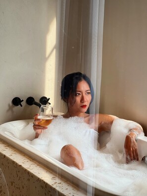 深泡浴缸