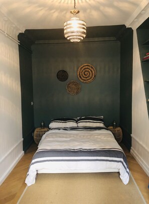 3 habitaciones, cuna de viaje, wifi y ropa de cama 