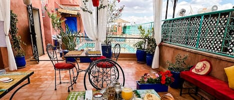 Free daily local cuisine breakfast