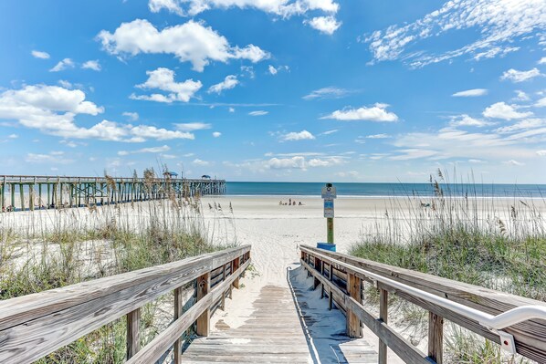 On the beach - 102 Amelia by the Sea, 2 Bedroom First Floor @ Amelia by the Sea (Fernandina Beach)