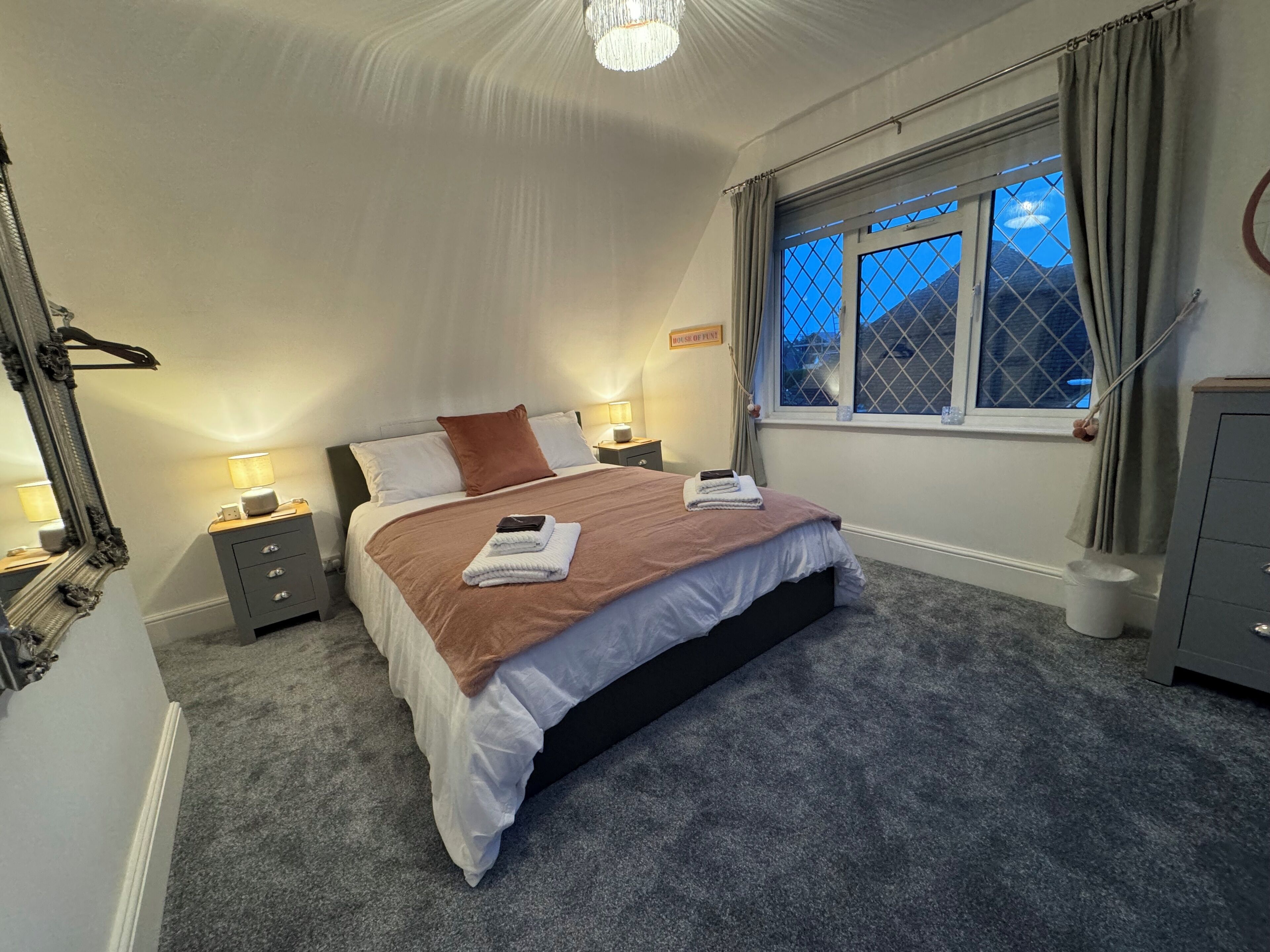 3 bedrooms, iron/ironing board, free WiFi, bed sheets