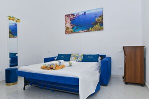 1 bedroom, in-room safe, desk, free WiFi