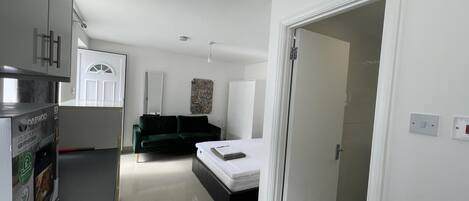 Studio, 1 grand lit | Wi-Fi gratuit, draps fournis