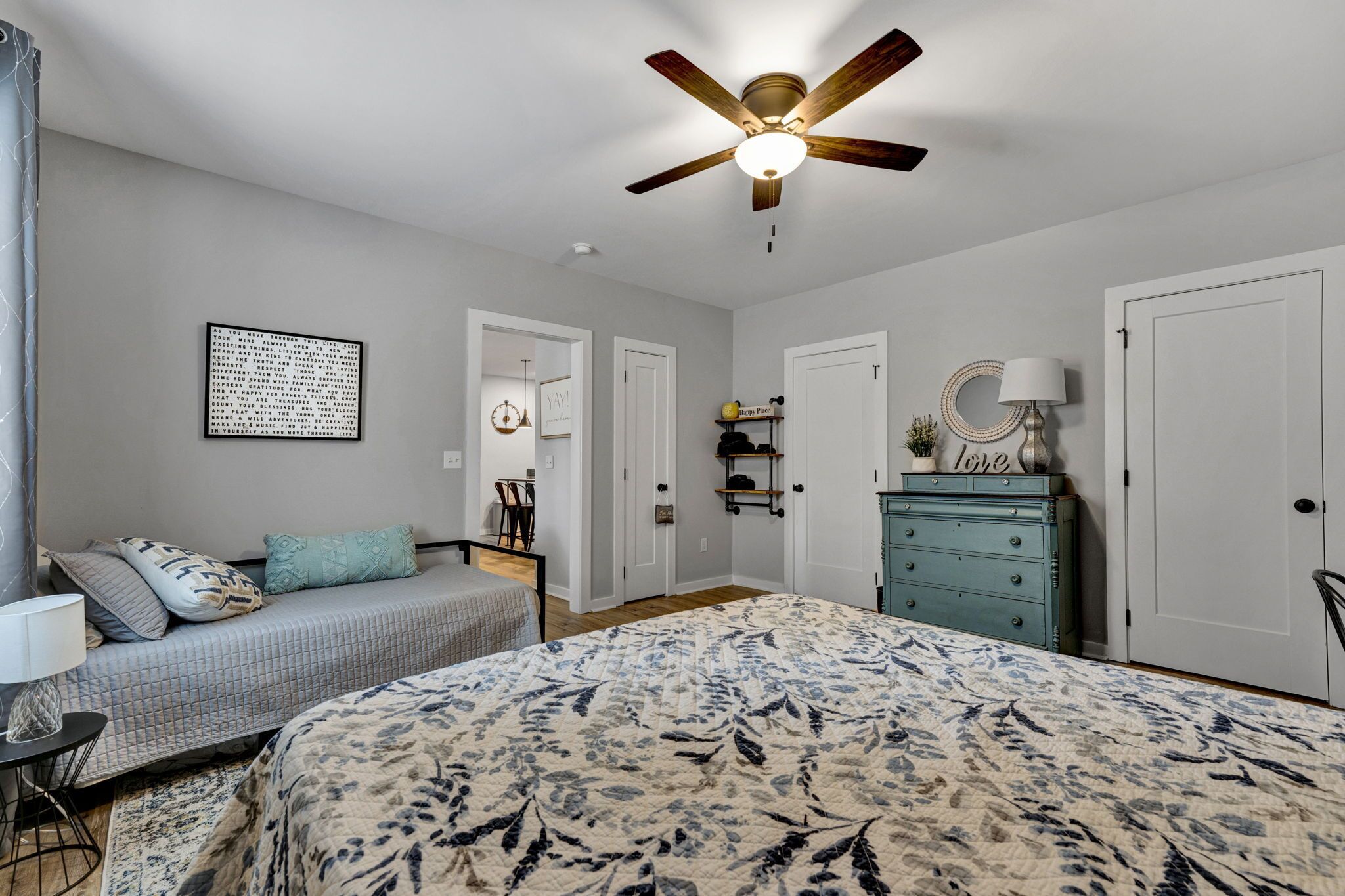 1 chambre, accès au Wi-Fi (inclus), literie fournie