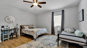 1 bedroom, free WiFi, bed sheets