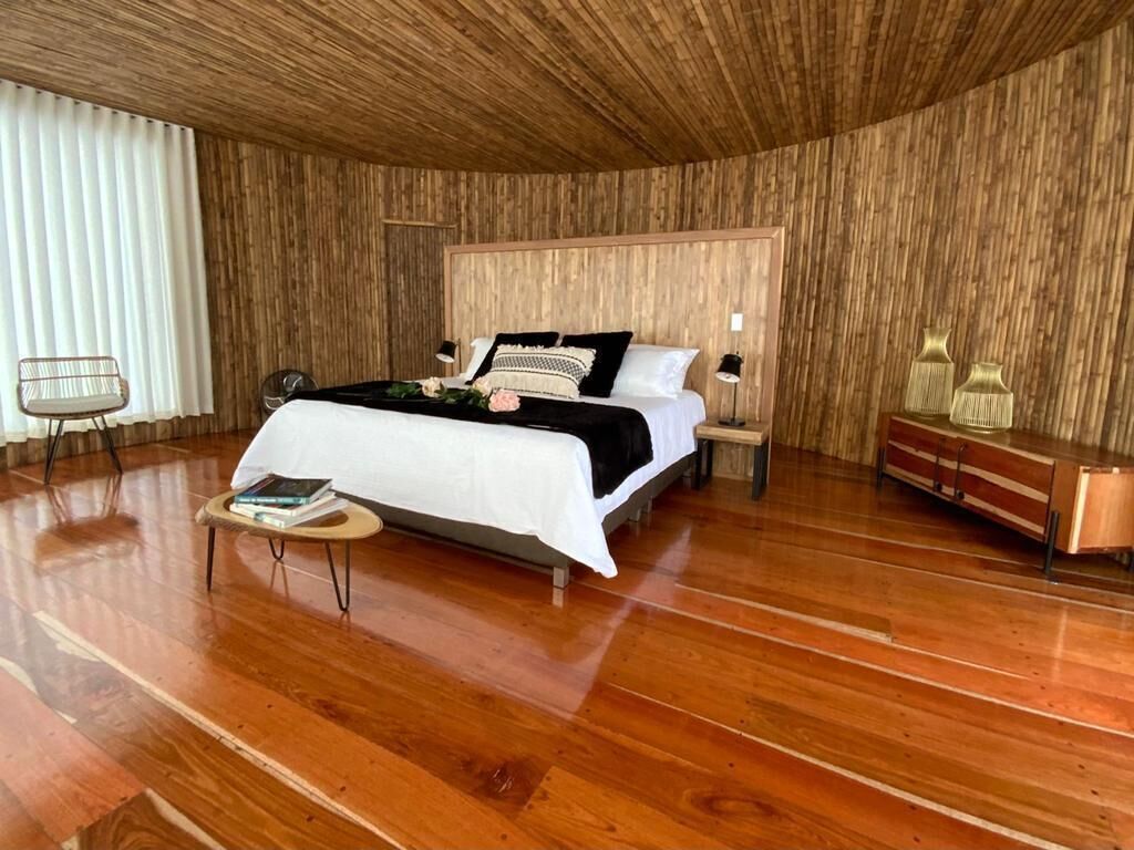 Sábanas de algodón egipcio, ropa de cama de alta calidad y minibar 