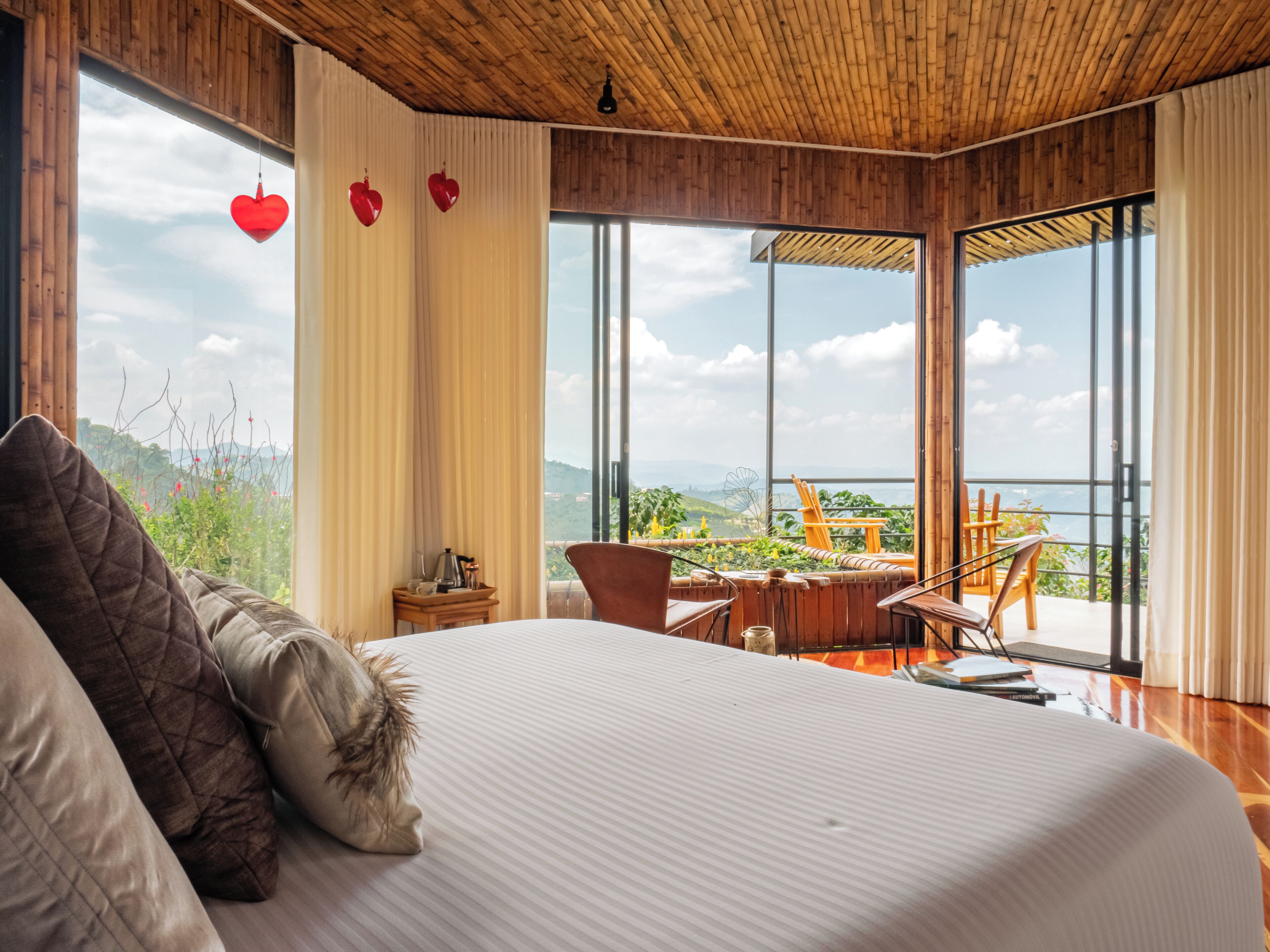 Standard Bungalow | Egyptian cotton sheets, premium bedding, minibar, desk