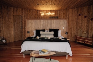 Deluxe Bungalow, 1 King Bed, Terrace, Mountain View | Egyptian cotton sheets, premium bedding, minibar, desk