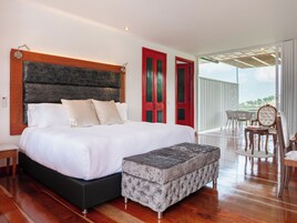 Sábanas de algodón egipcio, ropa de cama de alta calidad y minibar 