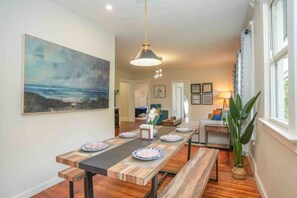 Dining - The Chapel Inn (New Haven)