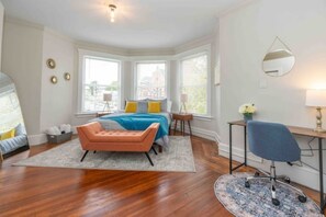 4 bedrooms, WiFi - The Chapel Inn (New Haven)