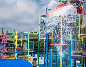 Piscine couverte, piscine extérieure