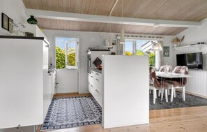 Dining - Cozy home in Idestrup with WiFi (Idestrup)