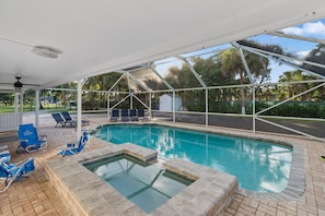 Piscine extérieure, piscine chauffée