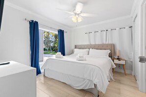 5 habitaciones, caja de seguridad en la habitación y escritorio