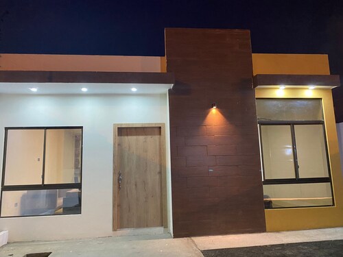 Newly-built 1-storey House, 3 Bdrms + 2 Bthrms, Hot Showers - Secure Bungalow