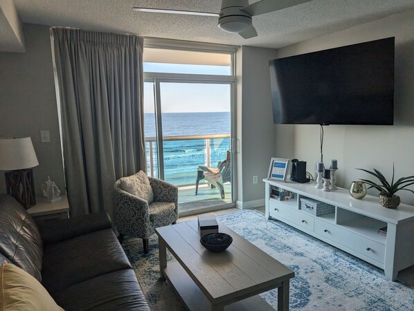Smart TV - Cozy, clean 1 bedroom oceanfront condo in Laguna Keyes.  (North Myrtle Beach)