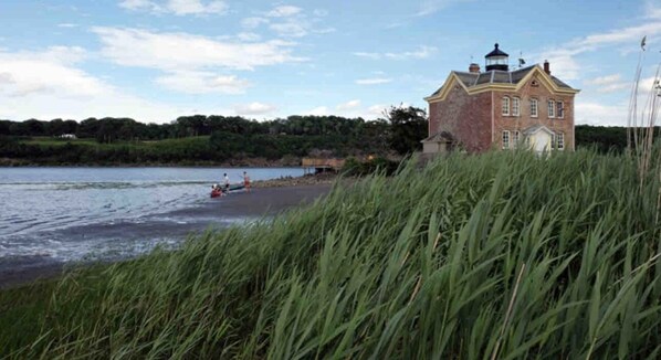 Beach - Village Apt (Saugerties)