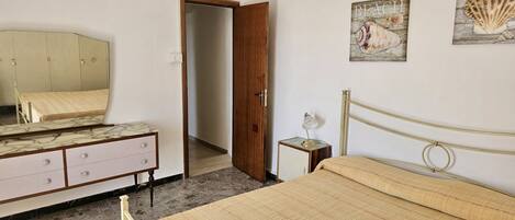 2 室のベッドルーム、ベッドシーツ