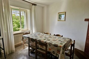 Dining - S319 - Sirolo, three-room apartment with sea view and garden (La Madonnina)