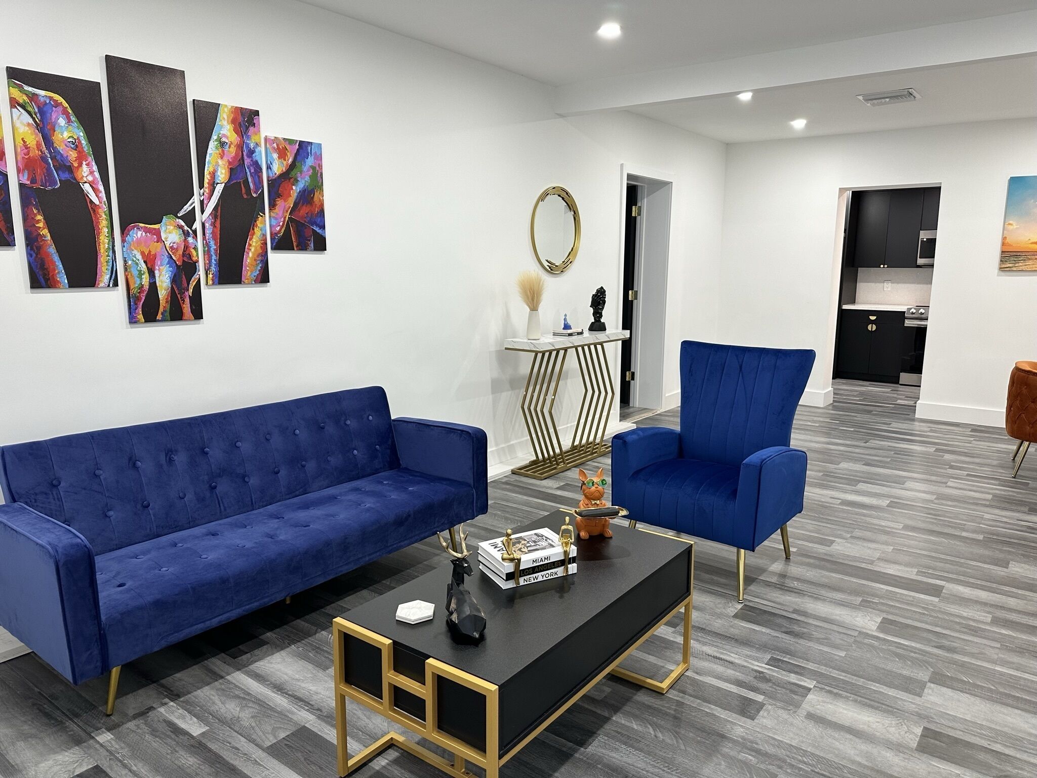 智能电视、办公室