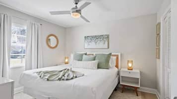 3 slaapkamers, een strijkplank/strijkijzer, wifi, beddengoed