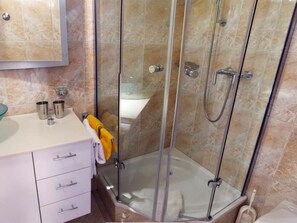 Towels - Dominic B by Interhome (Saas-Fee)