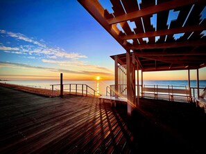 Property grounds - Stunning vacation rental offering unique city and beach views (Clontarf)