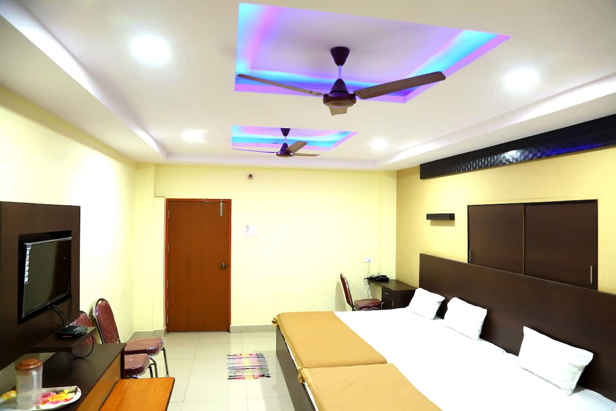 20 bedrooms, free WiFi