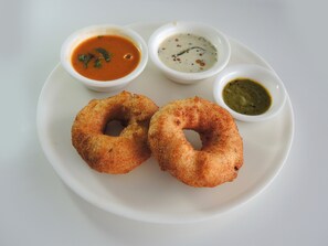 Restaurant - DIVYA LODGE & HOTEL ROOMS (Hyderabad)