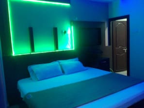 Exterior - DIVYA LODGE & HOTEL ROOMS (Hyderabad)
