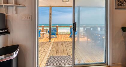 The Salty Snail - Oceanfront Cottage
