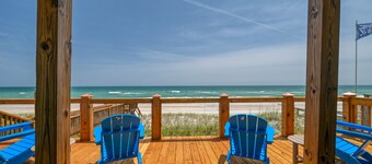 The Salty Snail - Oceanfront Cottage