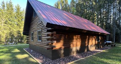 Waterfall Cabin - Pictured Rocks Lodging