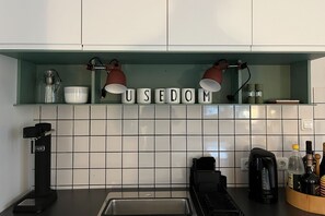 Refrigerador, horno, parrilla de estufa y lavavajillas 