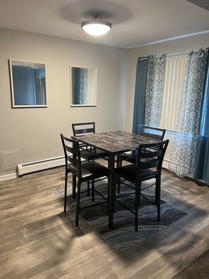 Dining - Comfortable family home (Southfield)