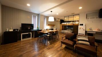 Family Suite | Living area | LCD TV