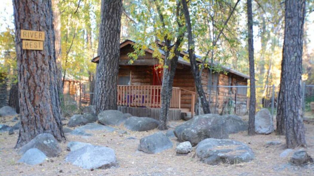 2 Bedroom Cabin - Sleeps 4